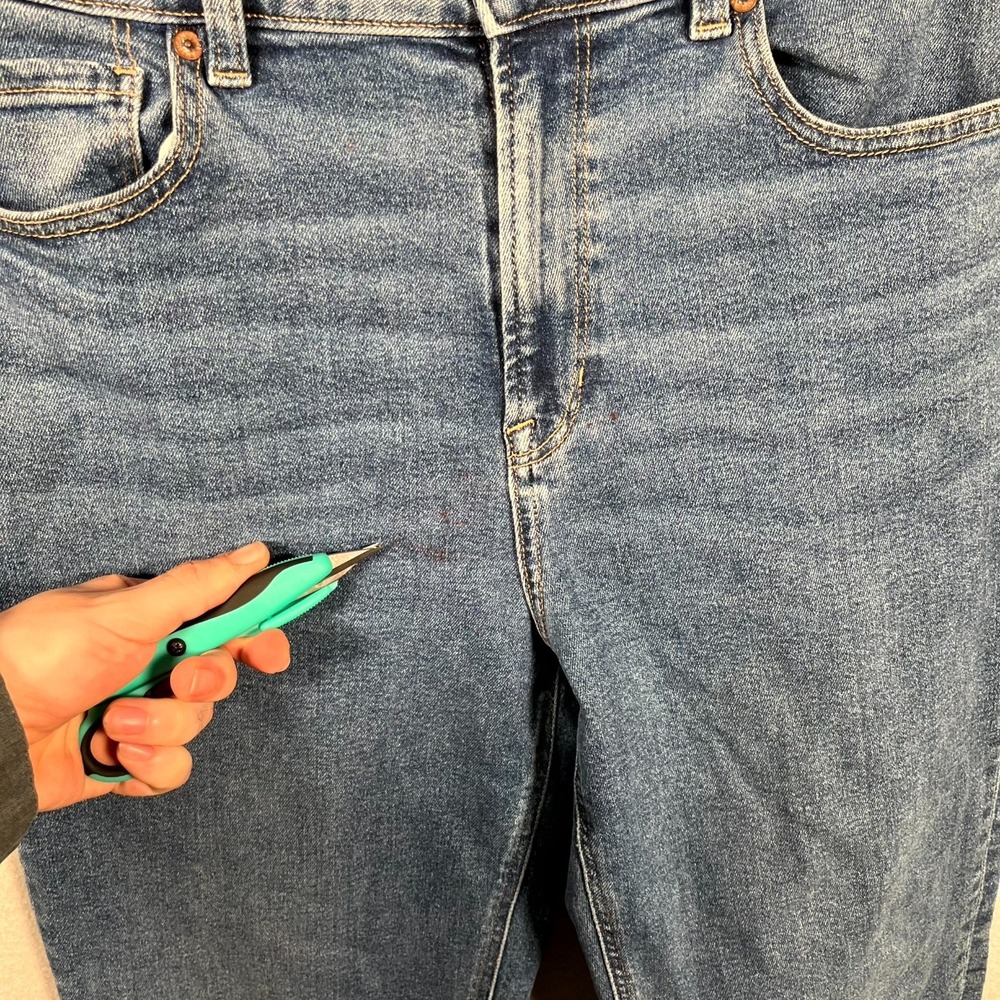 American Eagle Outfitters Jeans Men 32 Blue Denim Light Wash Stretch Tapered Leg - Picture 3 of 8